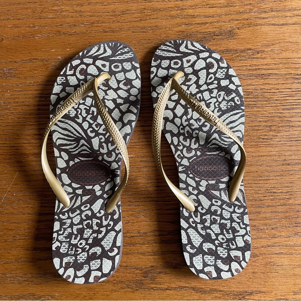 Havaianas Gold Strap Black & Gray Animal Print Flip Flops
